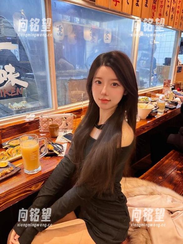 “17c吃瓜”入口独家爆料，甜蜜瓜闻等你收集，赶紧来收藏吧！