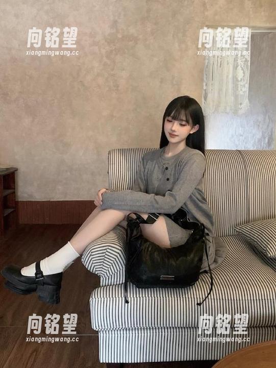 在17吃瓜中心在线获取永久更新的最新吃瓜资讯和八卦