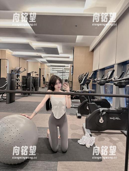 观看17吃瓜网，获取最新娱乐资讯，吃瓜停不下来