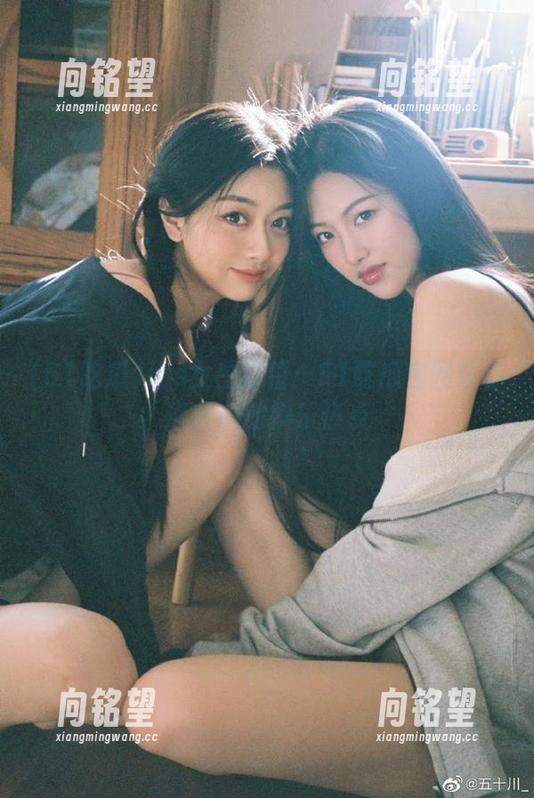 ios女生必看：51吃瓜官网带你追最in的娱乐热点