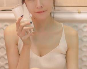 51吃瓜揭晓黑料不打烊，网站每日发布娱乐圈的最新内幕和热点