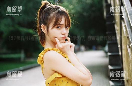 看看51黑料网中的吃瓜传送门，获取最新鲜的热点消息！