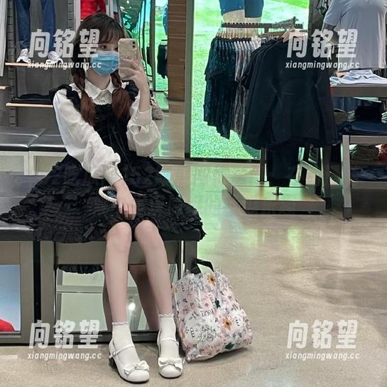 52吃瓜网传送门：在动漫游戏中发现隐藏的吃瓜乐趣