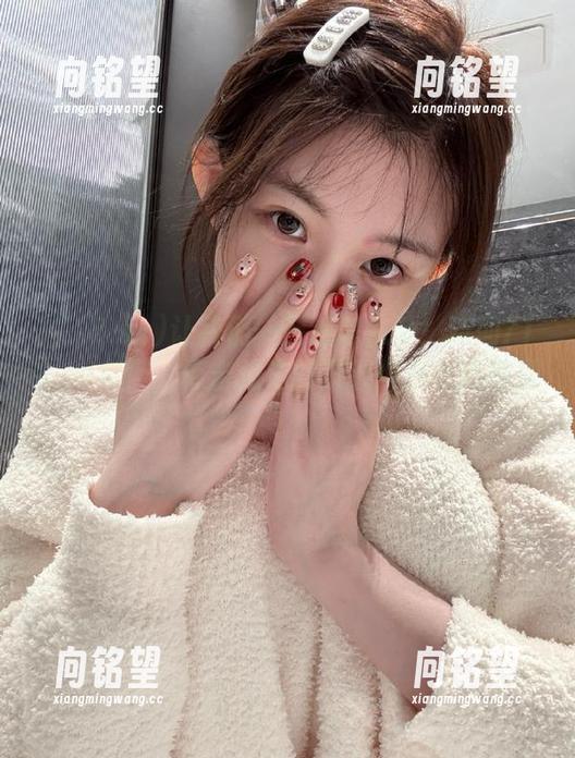 让我们一起追踪八卦！访问718.sx官网，点击传送门获取最新吃瓜情报！