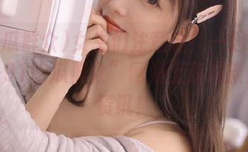 女生们注意啦！一起示范如何在“91吃瓜群众”网站上获取新鲜八卦资讯！