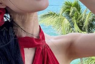 关注https://xgua99.tv这个吃瓜地址，分享你最爱的夏日故事！