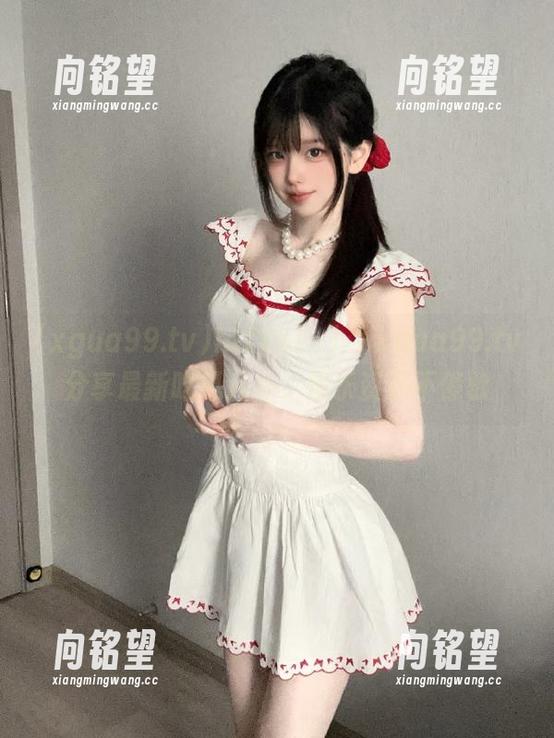 https冫丿丿xgua99.tv分享最新吃瓜八卦，娱乐资讯不停歇