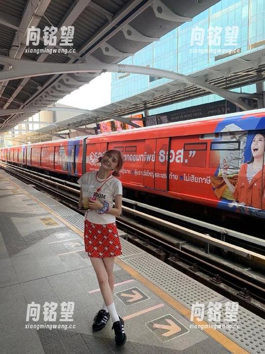 娱乐圈动态尽在掌握，快来网址https冫丿丿xgua99.tv丿吃瓜解读八卦吧！
