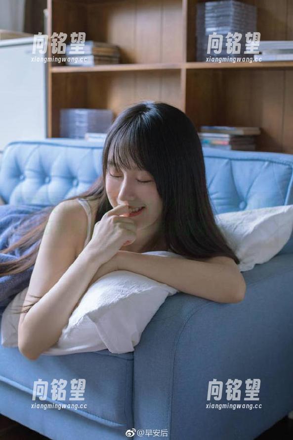 你还在等什么？快去下载五1吃瓜苹果版，尽情享受吃瓜欢乐吧！