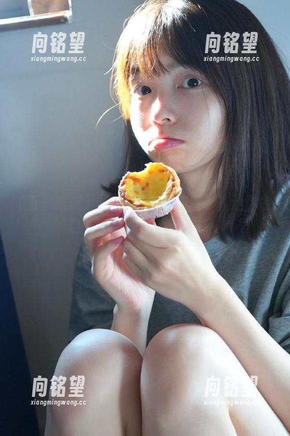 “五一吃瓜免费版”直达你的口味，假期美食新选择！
