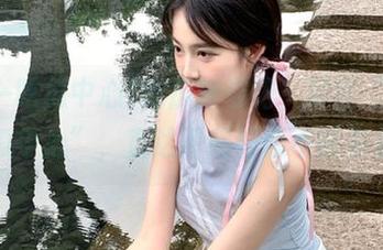 吃瓜新姿势，尽在“五一吃瓜中心”，直达下载好康不断来袭！