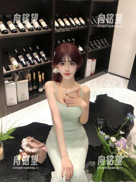 五一黑料网带来每日大赛更新，最新视频一网打尽成堆黑料！