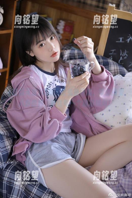 吃瓜天堂免费导航，带你探索八卦世界，抓住每一个精彩瞬间！