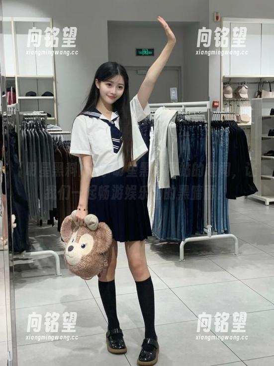 分享明星黑料网站的趣闻，让我们一起畅游娱乐圈的黑暗面！