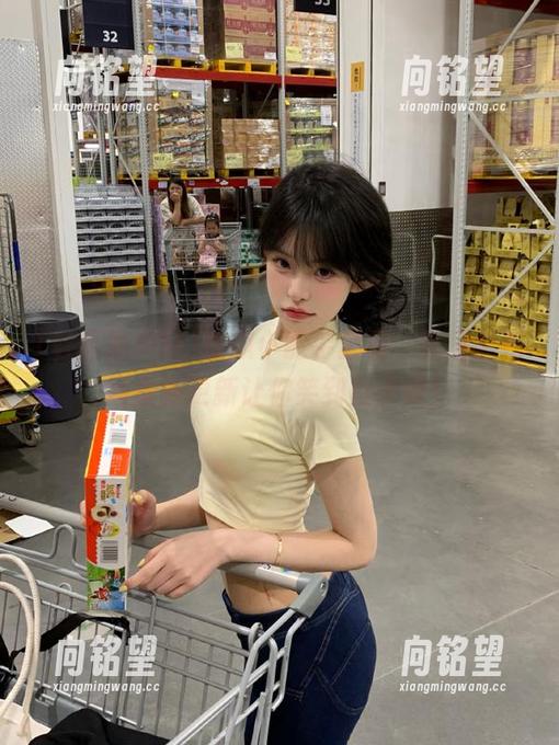 吃瓜小能手必看，社区黑料网最新更新让你笑到肚子疼！