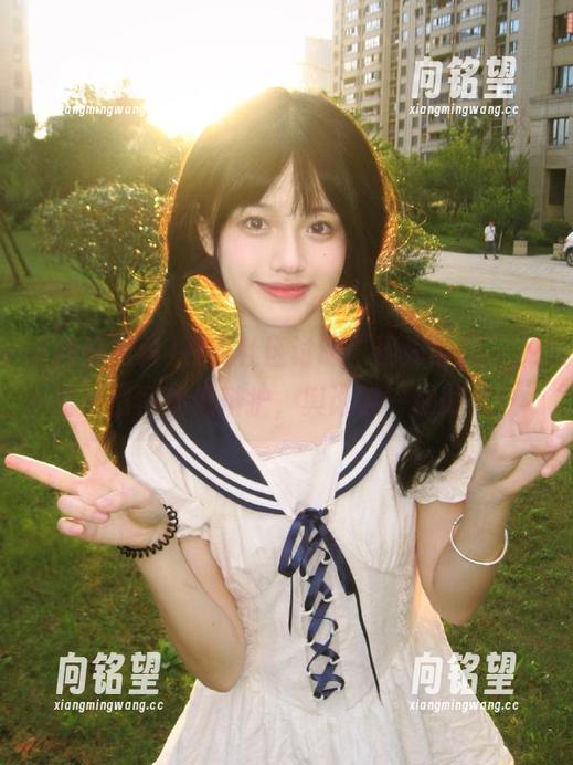 在线社区讨论“网爆黑料”，粉丝们为偶像辩护，舆论战一触即发！