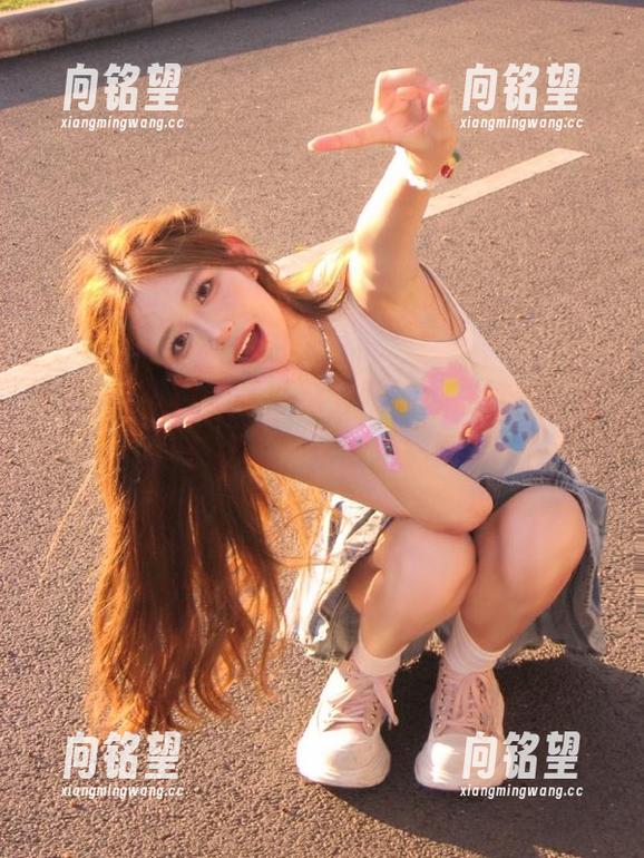黑哥冲料官网地址在这里，带你在线捕捉吃瓜精彩瞬间
