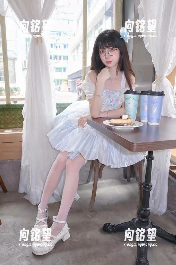 黑料不打烊发布新动态，首页传送门带你探寻明星背后的真相！
