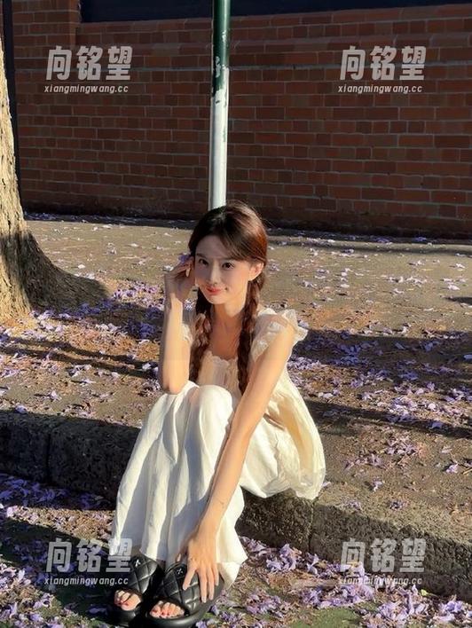 “吃瓜黑料不打烊”的热门话题，苹果版网站为你推送精彩内容