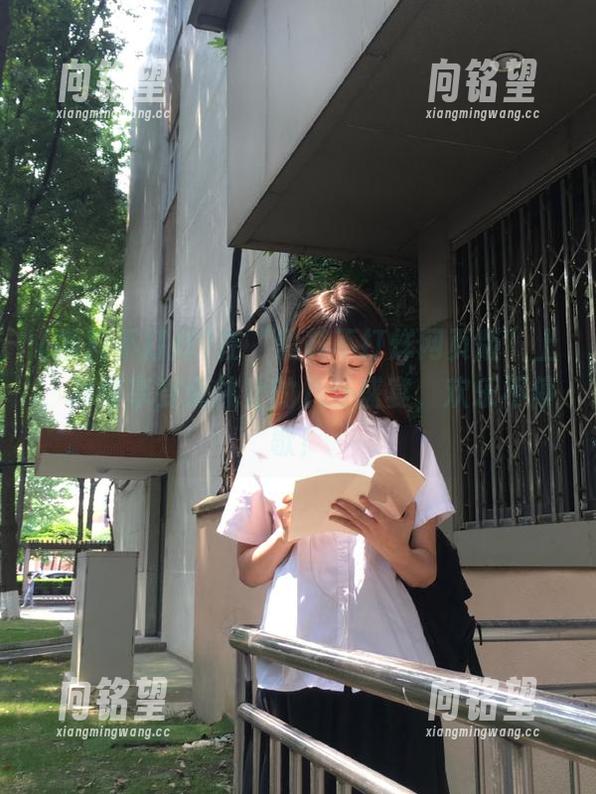 在“黑料不打烊网页版”上，尽情享受无休止的八卦盛宴，欢乐不停歇！