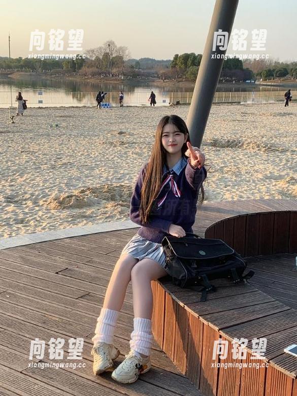 吃瓜看这里，黑料不打烊在线观看，直达娱乐圈所有黑幕秘闻！