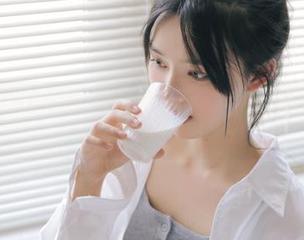 黑料在线让你在线观看最劲爆的黑料，iOS用户绝对不能错过的福利！