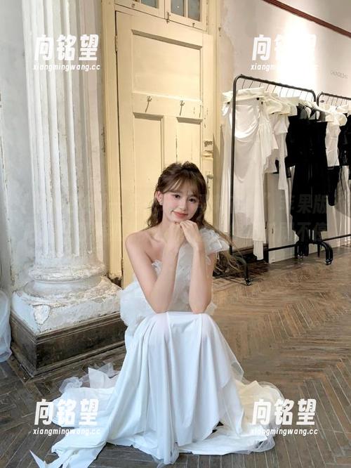一起来玩“黑料在线”苹果版吧，获取最热黑料，网址让你不断刷不停！