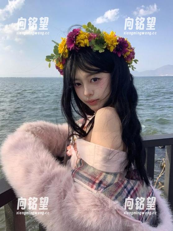 黑料社永久更新，黑料反差让苹果版吃瓜群众纷纷围观！