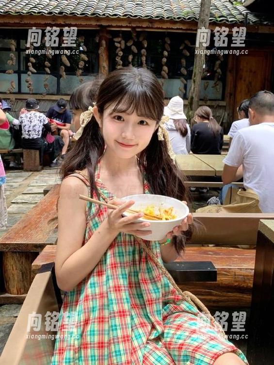 一起进入黑料社独家爆料，精彩视频入口不停歇为你奉上！