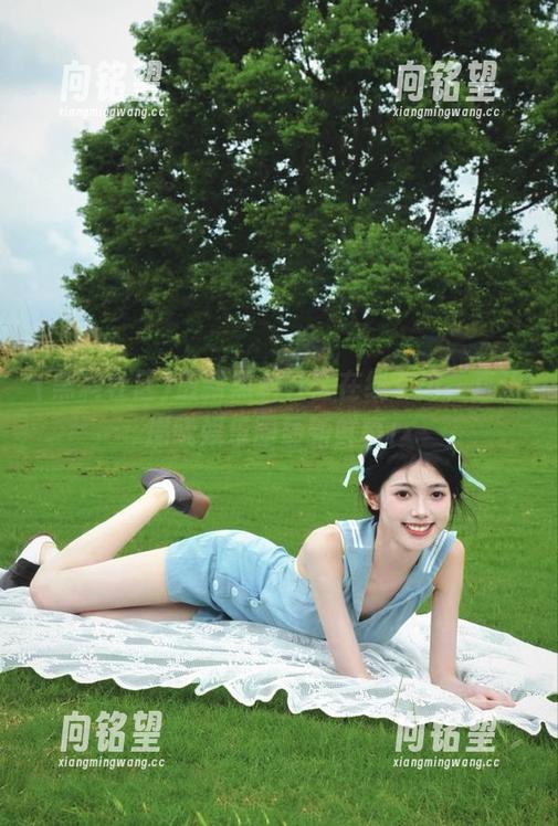 最新黑料社区在线专访，直达揭晓娱乐圈最新鲜事！