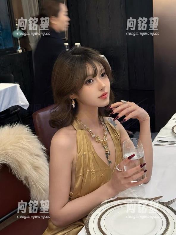 黑料网服务于每一个吃瓜群众，热门事件的最新资源不容错过！