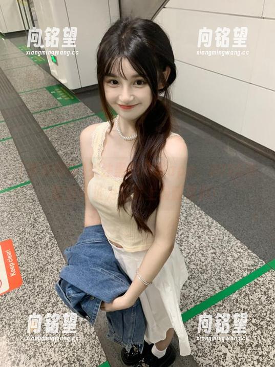 关注黑料网曝app，2025年吃瓜网址为你送上最新猛料！