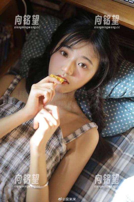 如何访问黑料老司机官网首页，获取热门黑料资讯