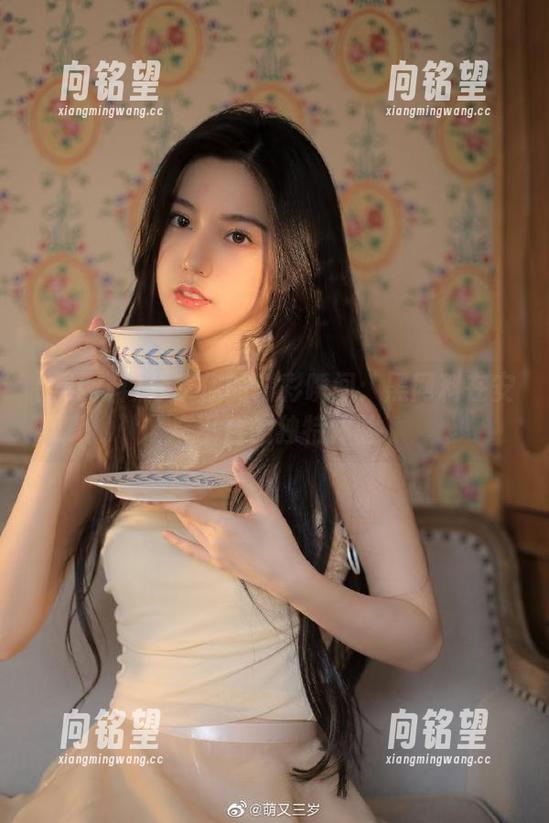 分享你的精彩瞬间：黑网料在安卓平台的独特体验